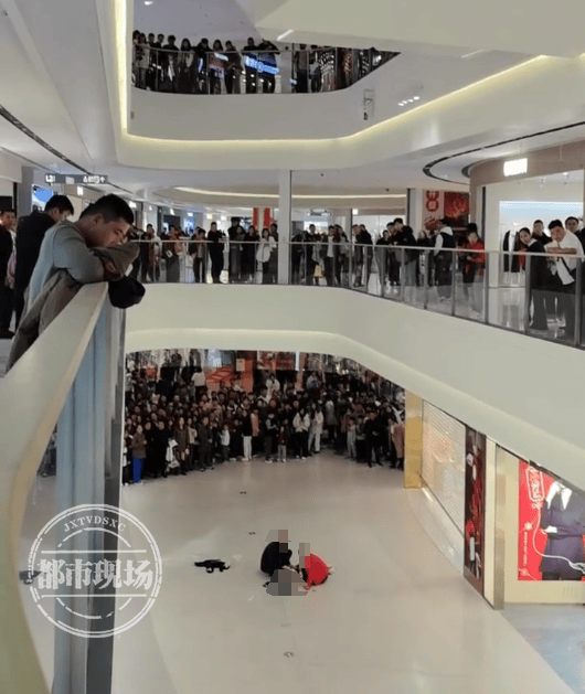 济宁万象汇坠亡女孩后续：商场已安装防护网