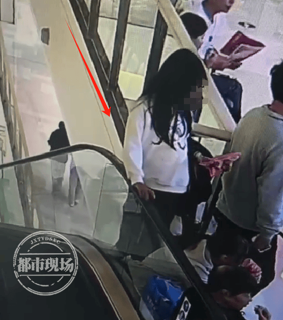 济宁万象汇坠亡女孩后续：商场已安装防护网