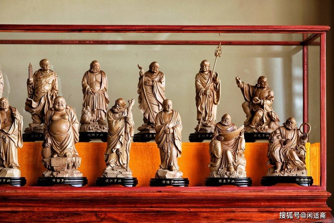 重器收藏，老山檀香木雕，十八罗汉像