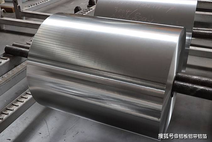 Núcleo de puerta de gabinete de aluminio para el hogar Lámina de aluminio 3004 para núcleo de panal de aluminio